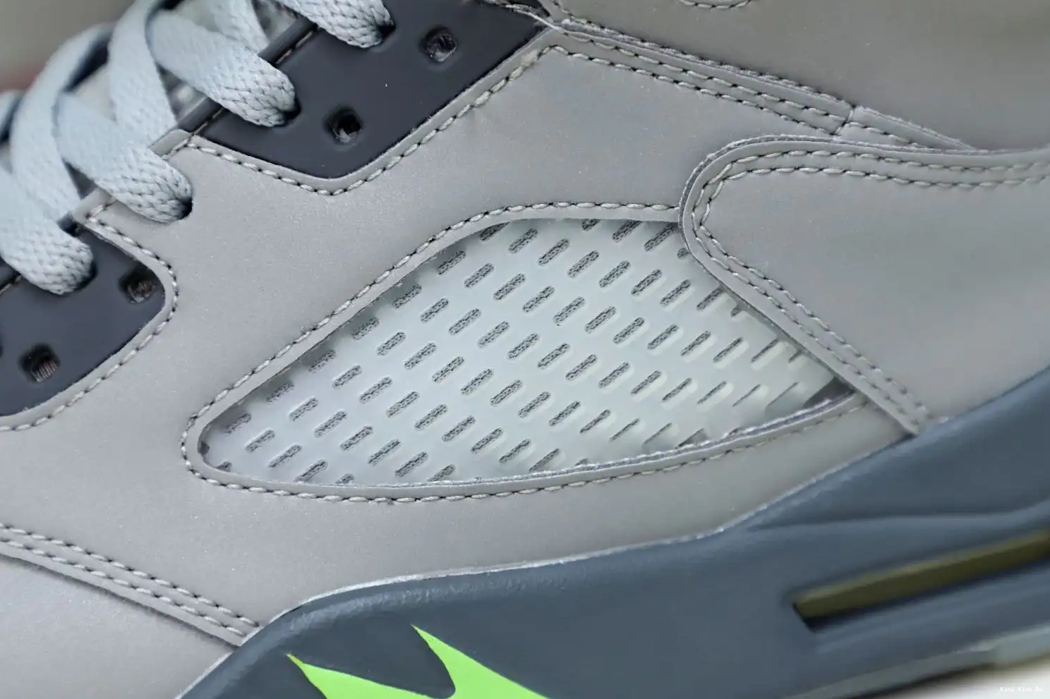 AIR RETRO 2022 Kimikick 'GREEN JORDAN 5 BEAN' 0518